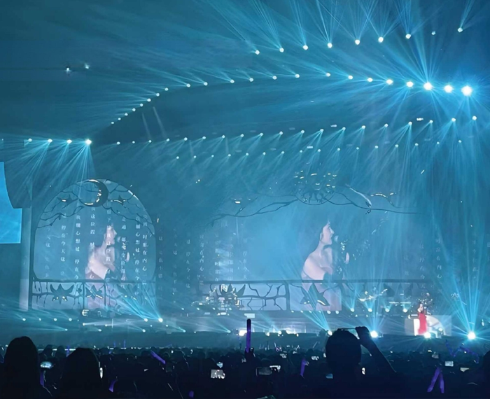 Kelly Chen World Tour Concert