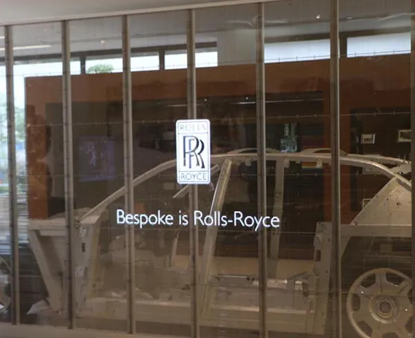 YIPLED · Wuhan Aeon Shopping Mall YIPLED · Jade Screen-Luxury, is an Attitude | Rolls-Royce and YIPLED